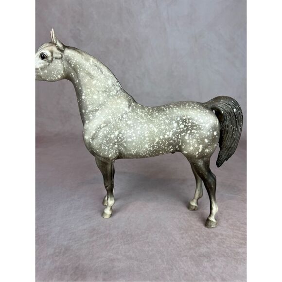 Breyer Proud Arabian Stallion Wild Dapple Gray READ - Picture 3 of 15